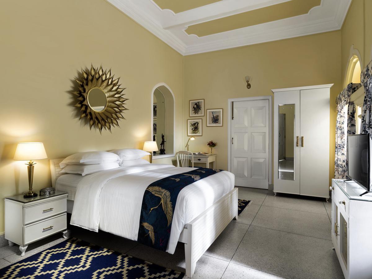 ムラーダーバード Nivah Bed & Breakfast エクステリア 写真