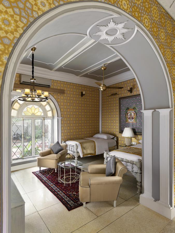 ムラーダーバード Nivah Bed & Breakfast エクステリア 写真