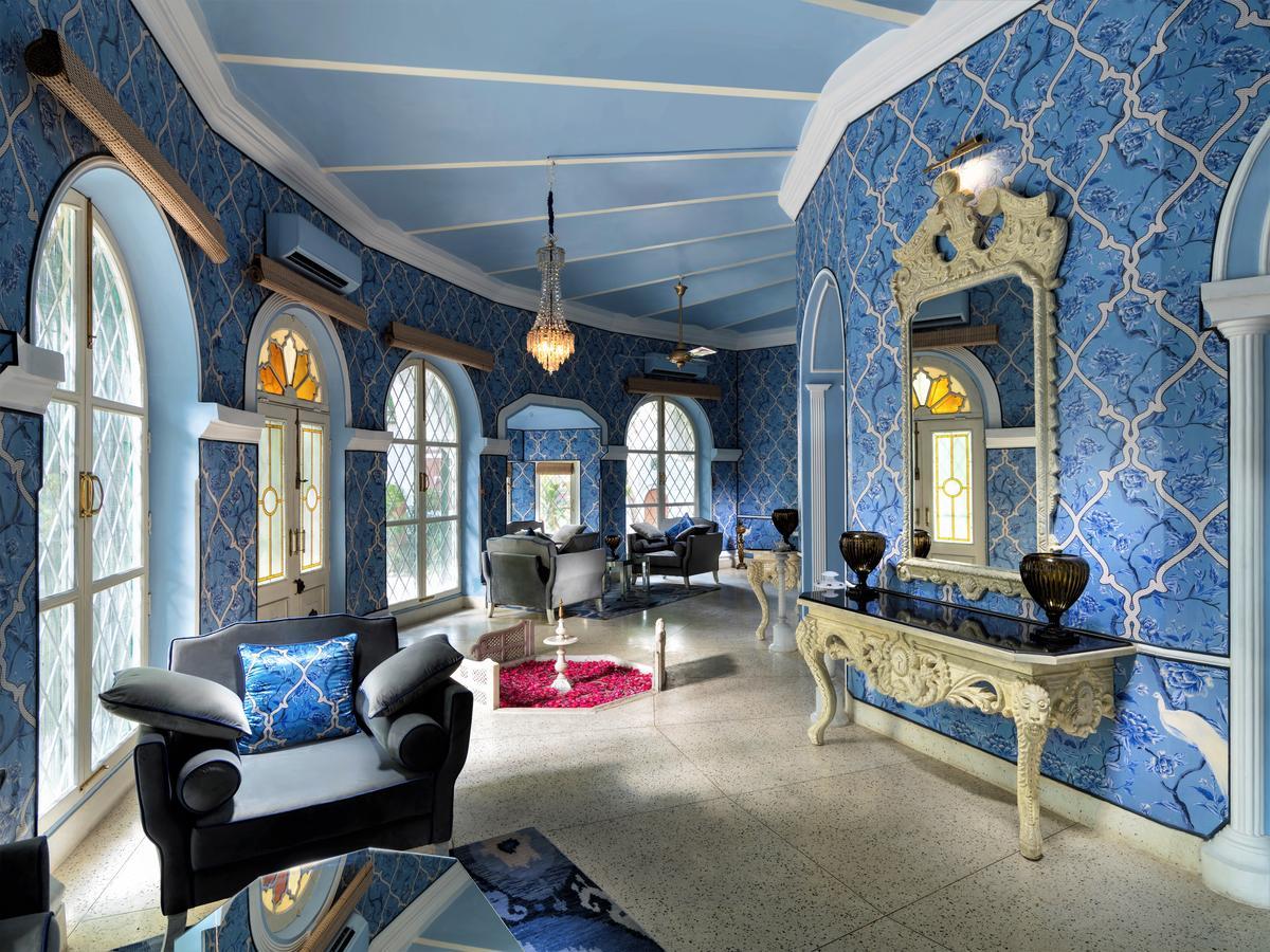 ムラーダーバード Nivah Bed & Breakfast エクステリア 写真